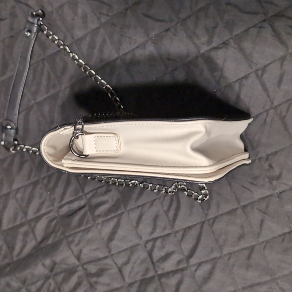 NWOT Disney's x Bioworld Nightmare before Christmas story book purse - Picture 11 of 12